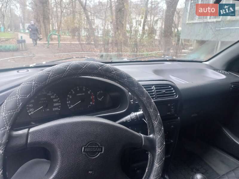 Универсал Nissan Sunny 1992 в Одессе