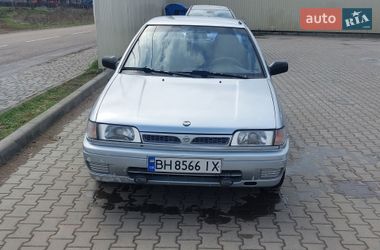Седан Nissan Sunny 1992 в Одесі