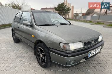 Седан Nissan Sunny 1993 в Одесі
