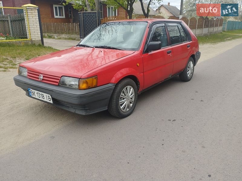 Nissan Sunny 1990