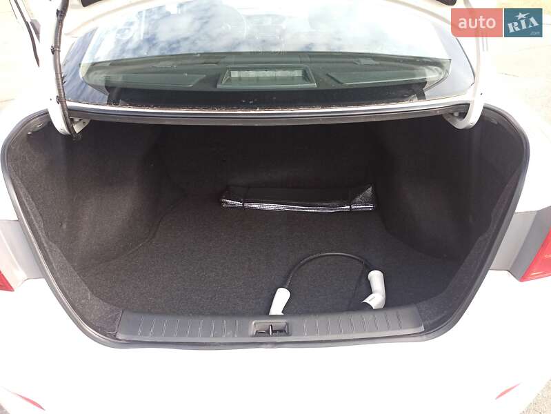 Седан Nissan Sylphy 2019 в Києві