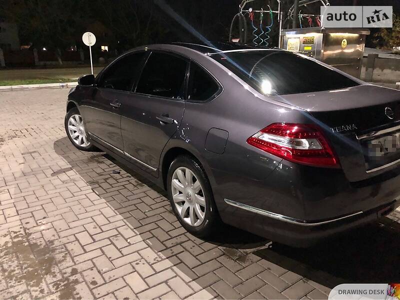 Седан Nissan Teana 2011 в Ужгороді