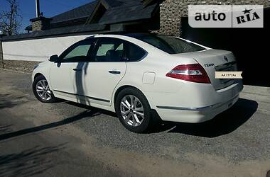 Седан Nissan Teana 2012 в 