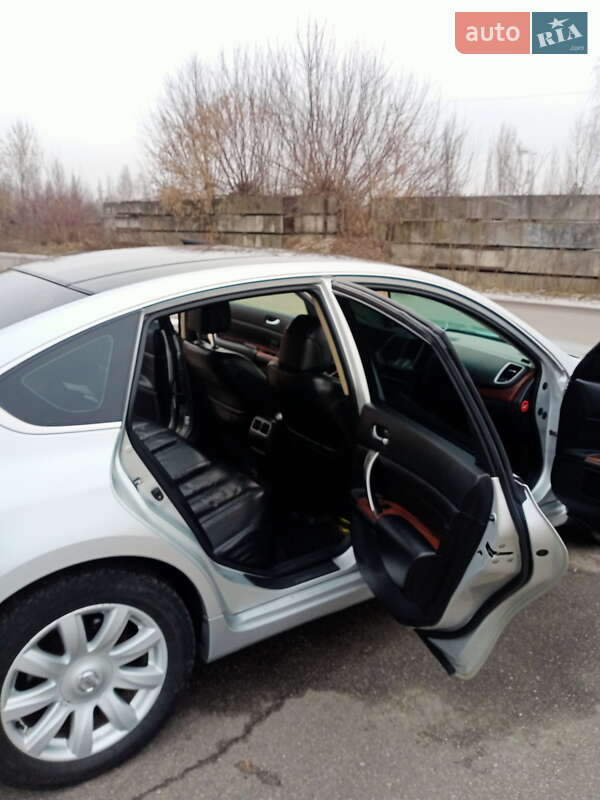 Седан Nissan Teana 2009 в Броварах