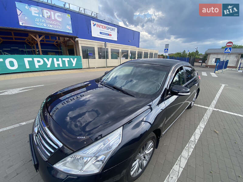 Седан Nissan Teana 2012 в Києві