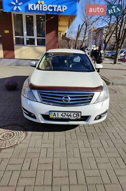 Седан Nissan Teana 2010 в 