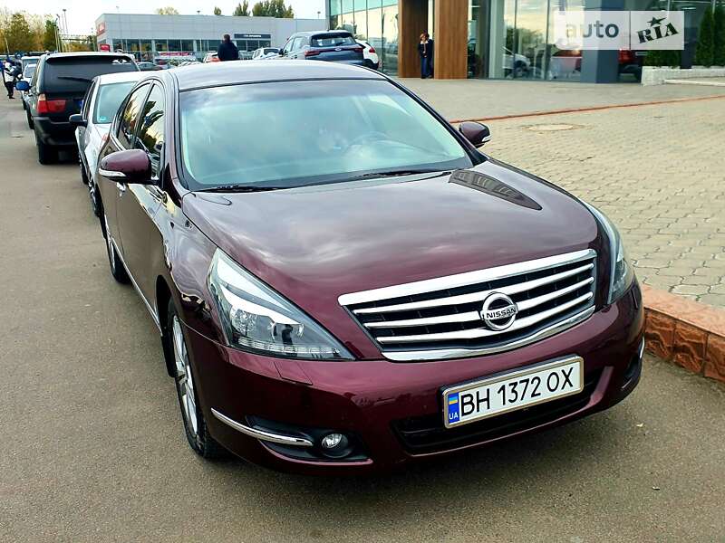 Седан Nissan Teana 2010 в Одессе