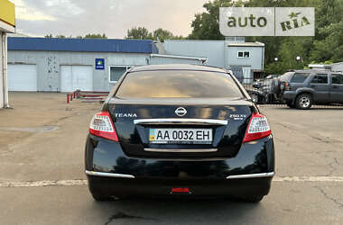 Седан Nissan Teana 2012 в Києві