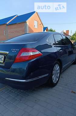 Седан Nissan Teana 2008 в Виннице