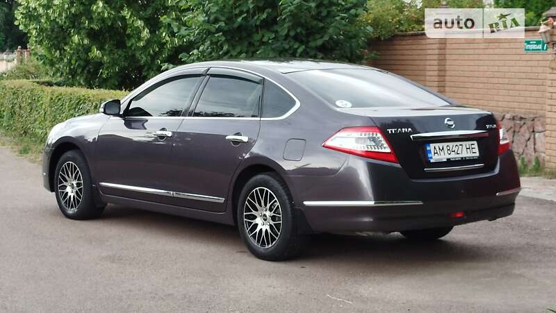 Седан Nissan Teana 2013 в Житомире