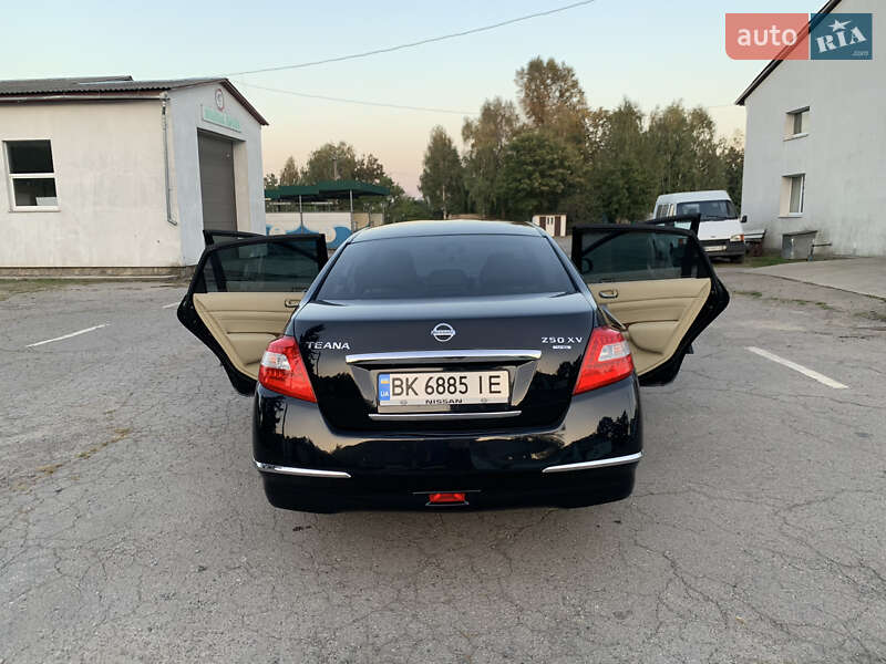 Седан Nissan Teana 2008 в Рокитному