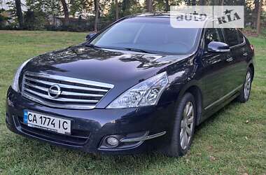 Седан Nissan Teana 2012 в Умані