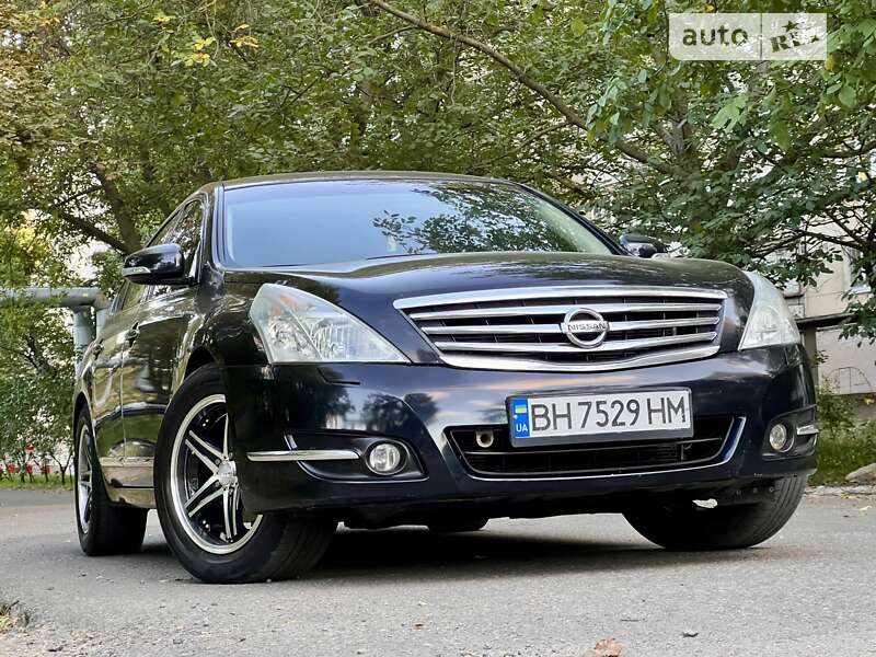 Седан Nissan Teana 2010 в Одессе