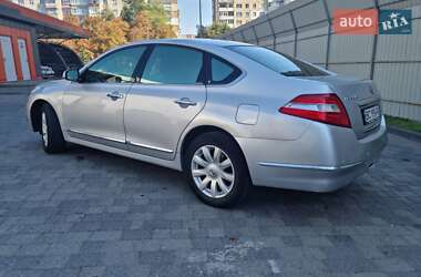 Седан Nissan Teana 2010 в Львове