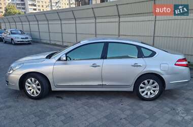 Седан Nissan Teana 2010 в Львове