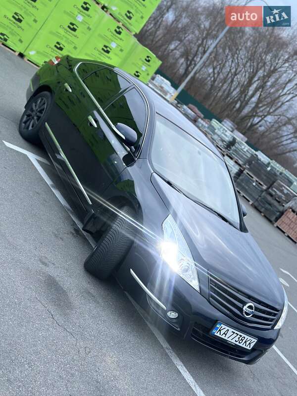 Седан Nissan Teana 2008 в Киеве