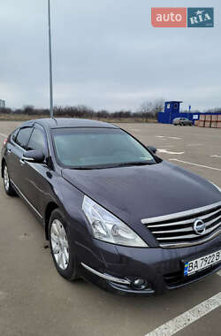 Седан Nissan Teana 2010 в Кропивницком