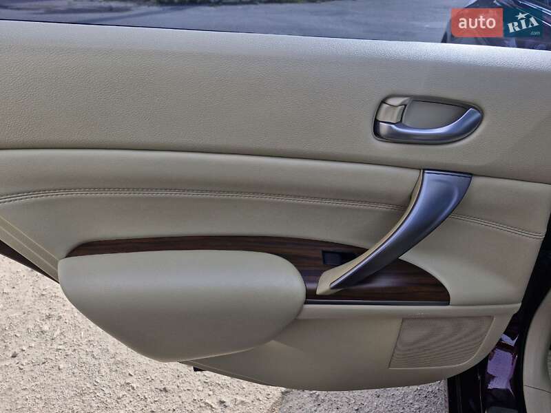 Седан Nissan Teana 2012 в Николаеве