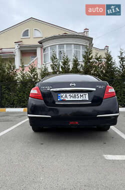 Седан Nissan Teana 2012 в 