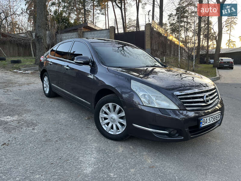 Nissan Teana 2010