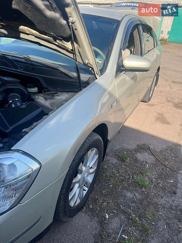 Седан Nissan Teana 2007 в Чернігові