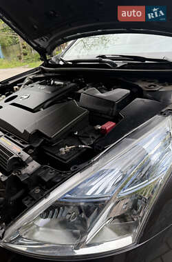 Седан Nissan Teana 2010 в 