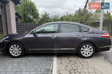 Седан Nissan Teana 2010 в 