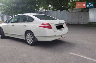 Седан Nissan Teana 2010 в 