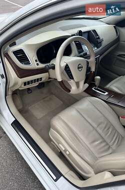 Седан Nissan Teana 2010 в 