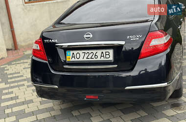 Седан Nissan Teana 2012 в 