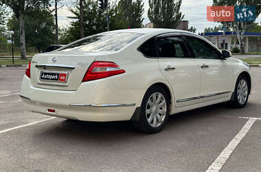Седан Nissan Teana 2012 в 