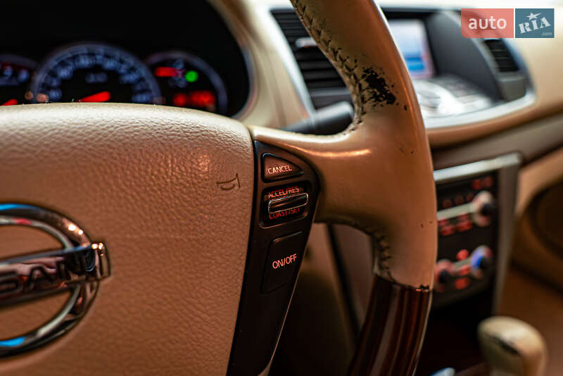 Седан Nissan Teana 2010 в Києві