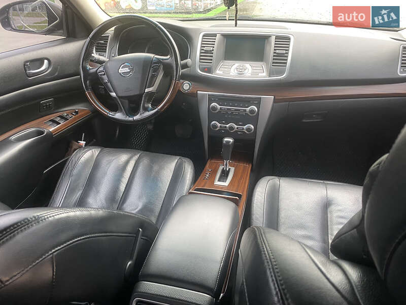 Седан Nissan Teana 2010 в Чернигове