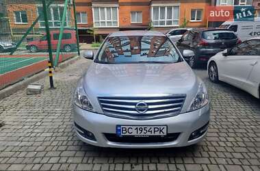 Седан Nissan Teana 2010 в 