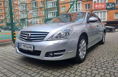 Седан Nissan Teana 2010 в 
