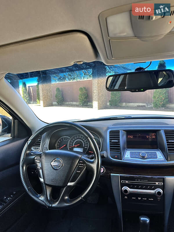 Седан Nissan Teana 2013 в Чернівцях