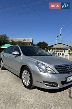 Седан Nissan Teana 2010 в Києві