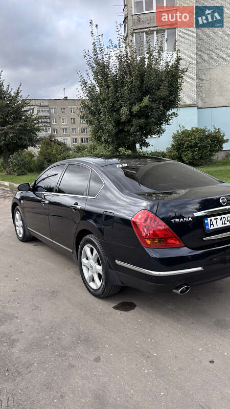 Седан Nissan Teana 2008 в Ивано-Франковске