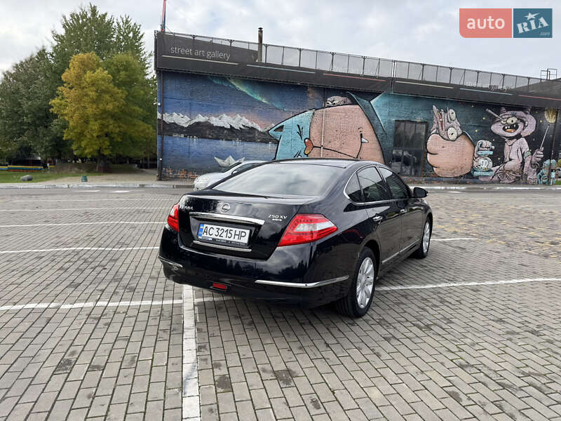Седан Nissan Teana 2010 в Луцке фото 2 Седан Nissan Teana 2010 в Луцке