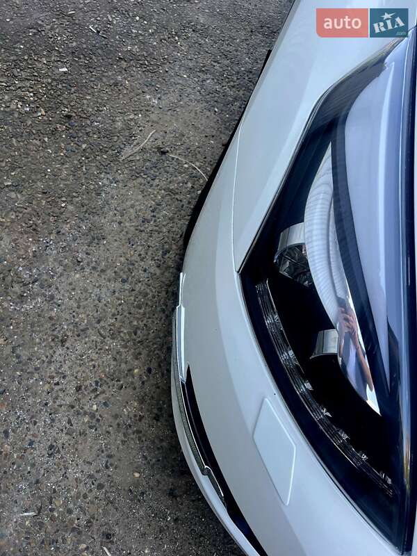 Седан Nissan Teana 2013 в Чернівцях