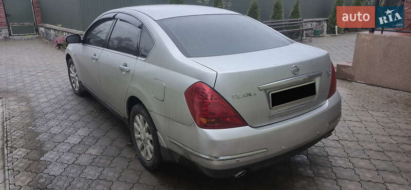 Седан Nissan Teana 2006 в Полонному