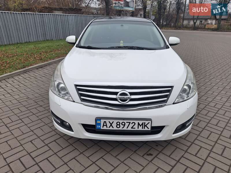 Седан Nissan Teana 2011 в Житомире