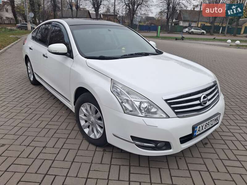 Седан Nissan Teana 2011 в Житомире