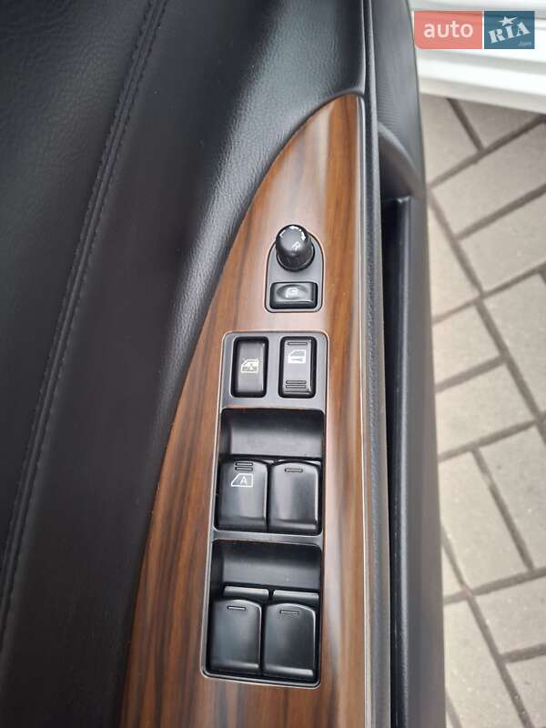 Седан Nissan Teana 2011 в Житомире