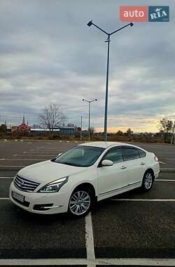 Седан Nissan Teana 2013 в Черновцах