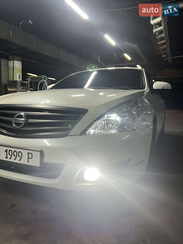 Седан Nissan Teana 2011 в Киеве