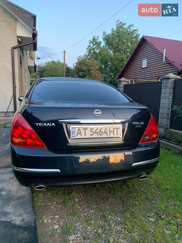 Седан Nissan Teana 2006 в Калуше