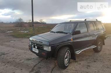 Внедорожник / Кроссовер Nissan Terrano 1992 в Семеновке