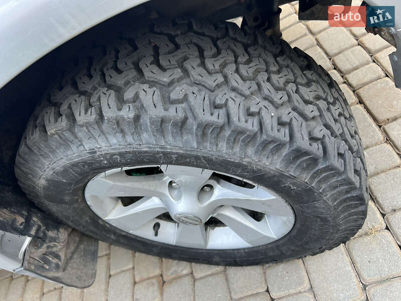 Внедорожник / Кроссовер Nissan Terrano 2003 в Нововолынске фото 28 Внедорожник / Кроссовер Nissan Terrano 2003 в Нововолынске