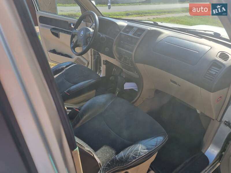 Позашляховик / Кросовер Nissan Terrano 2003 в Поляні